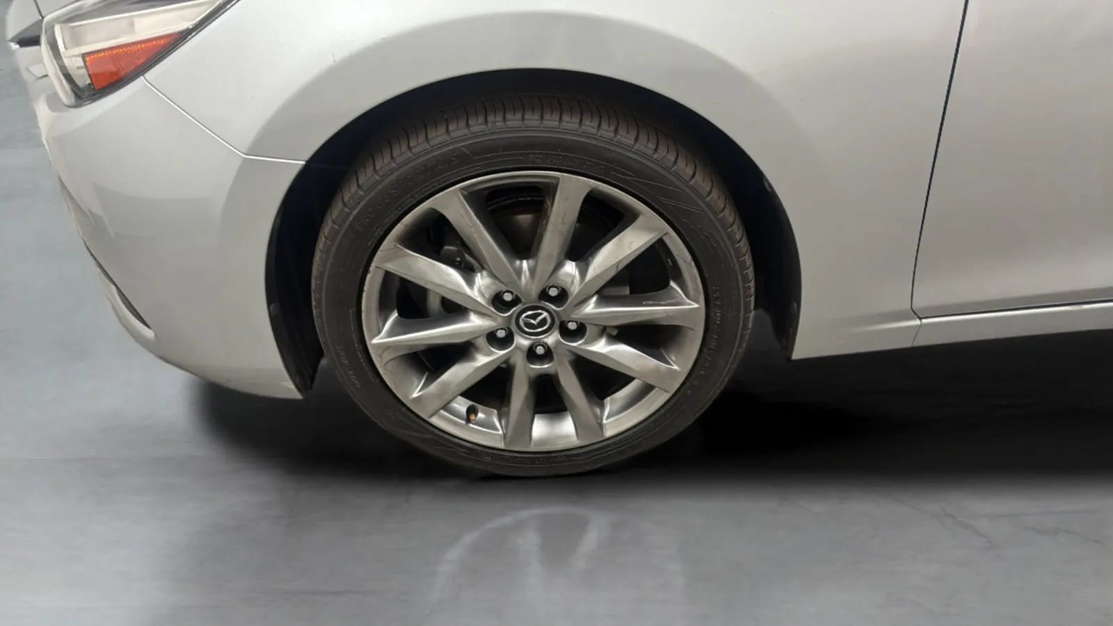 Used 2018 MAZDA MAZDA3 Touring FWD image 29