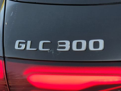 Used 2025 Mercedes-Benz GLC 300 image 48
