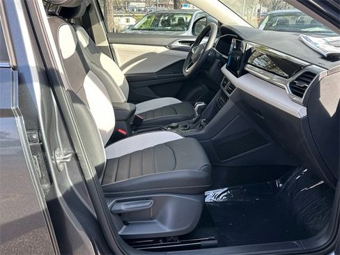 New 2026 Volkswagen Taos SEL image 13