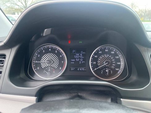 Used 2019 Hyundai Elantra SE FWD image 17