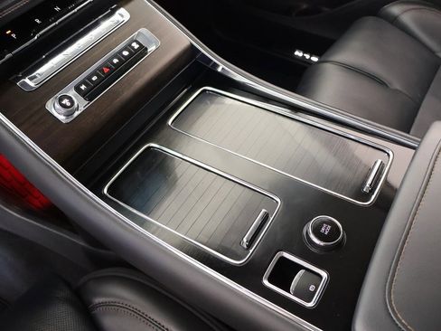 Used 2025 Lincoln Aviator Reserve w/ Equipment Group 201A image 9