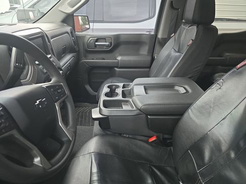 Used 2022 Chevrolet Silverado 1500 Custom w/ LPO, Dark Essentials Package AWD/4WD image 10