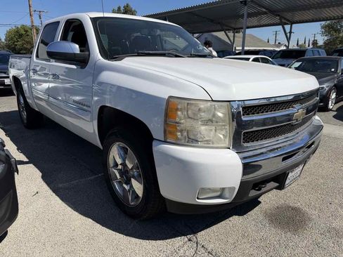 Used 2011 Chevrolet Silverado 1500 LT w/ Regional Value Package AWD/4WD image 10