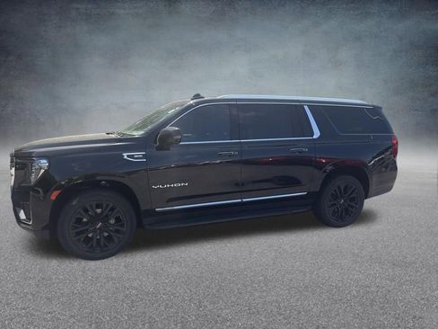 Used 2022 GMC Yukon XL SLT w/ SLT Luxury Package AWD/4WD image 3
