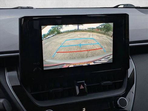 Used 2023 Toyota Corolla LE image 10