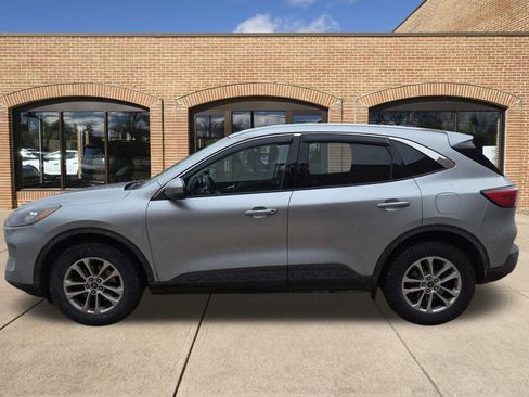 Used 2021 Ford Escape SE image 6