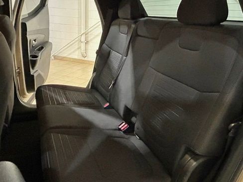 Used 2023 Hyundai Santa Cruz SEL image 10