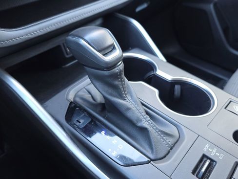 Used 2024 Toyota Highlander LE image 36