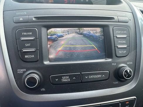 Used 2014 Kia Sorento LX AWD/4WD image 15