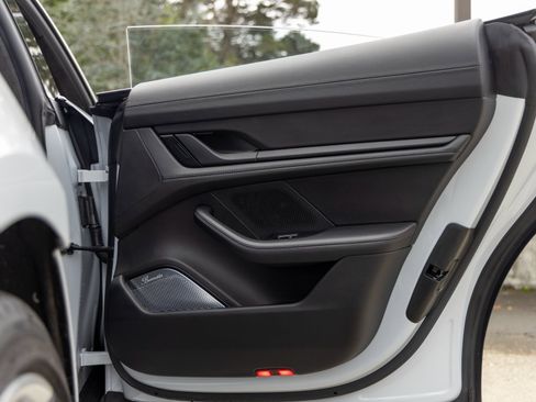 Certified 2022 Porsche Taycan Turbo image 45