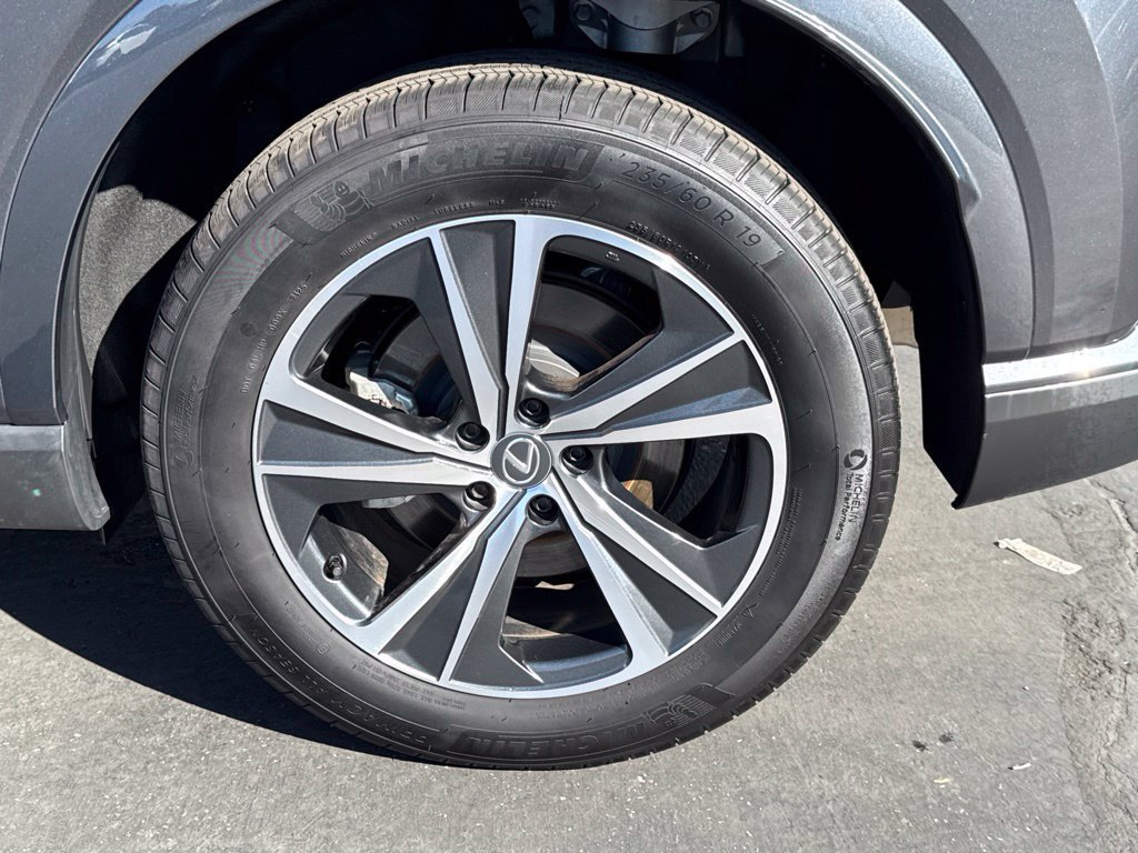 Used 2025 Lexus RX 350 FWD w/ Technology Package image 16