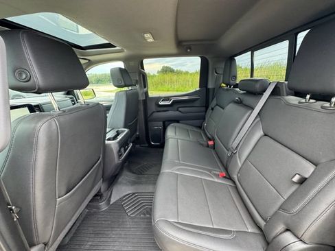 Used 2024 Chevrolet Silverado 1500 LT Trail Boss w/ LT Trail Boss Premium Package AWD/4WD image 29