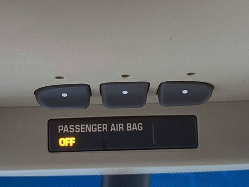 Used 2013 GMC Yukon XL Denali image 31