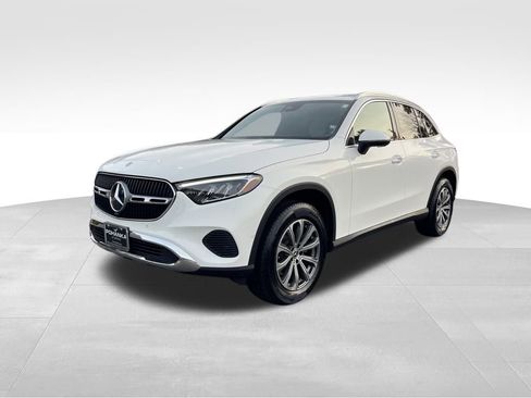 Used 2025 Mercedes-Benz GLC 300 GLC 300 image 2