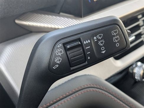 Used 2025 Ford Explorer Active w/ Active Comfort Package image 28