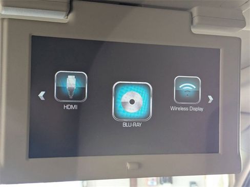 Used 2019 GMC Yukon SLT w/ Premium Edition image 25