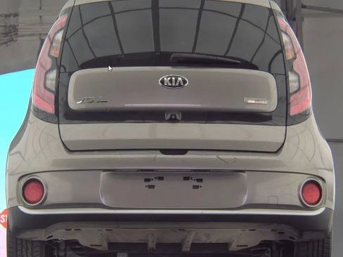 Used 2017 Kia Soul EV-e image 7