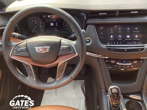 Used 2021 Cadillac XT5 Premium Luxury AWD/4WD image 18