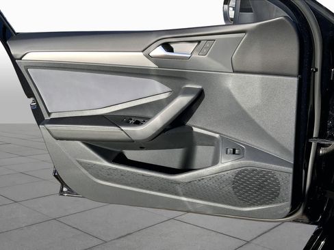 New 2026 Volkswagen Jetta SE FWD image 10