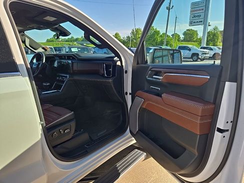 Used 2024 GMC Sierra 1500 Denali Ultimate AWD/4WD image 91
