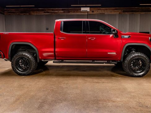 Used 2022 GMC Sierra 1500 Elevation w/ Elevation Premium Package image 11