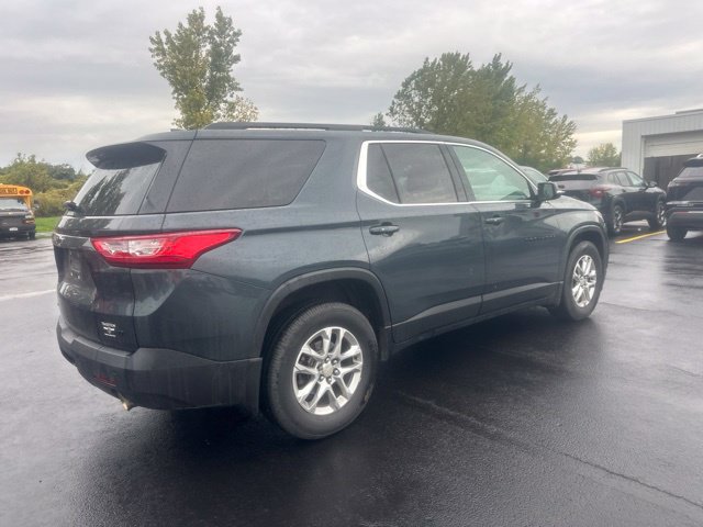 Used 2019 Chevrolet Traverse LT w/ LPO, Blackout Package AWD/4WD image 3