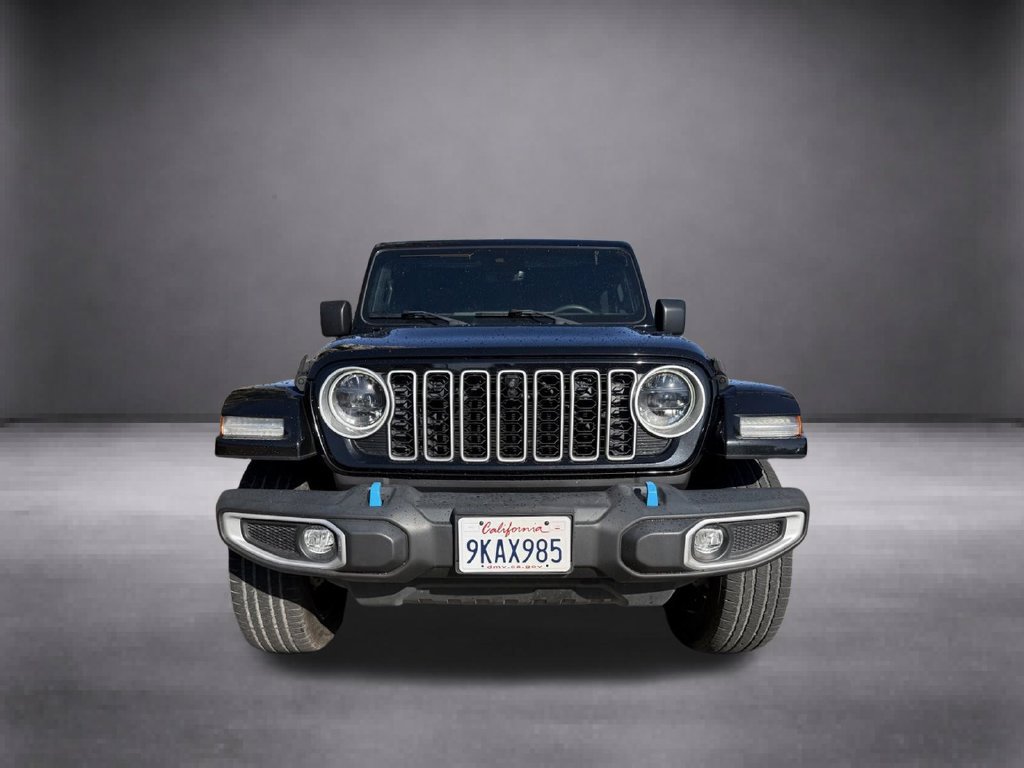 Used 2024 Jeep Wrangler Unlimited Sahara w/ Technology Group AWD/4WD image 4