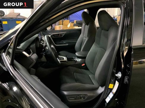Used 2021 Toyota RAV4 SE AWD/4WD image 8