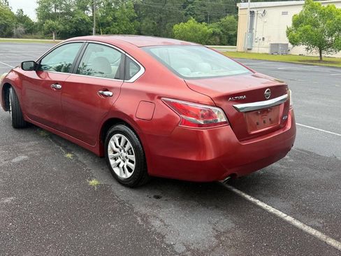 Used 2013 Nissan Altima 2.5 S FWD image 6