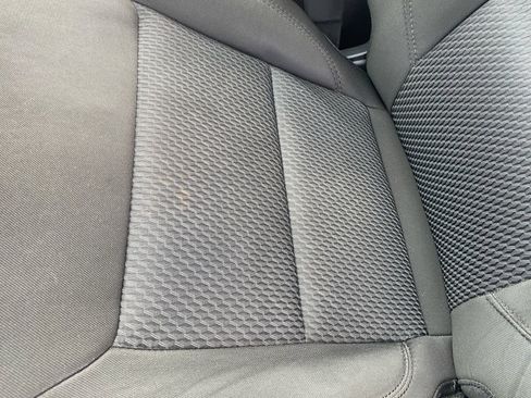 Used 2022 Ford Explorer XLT image 33