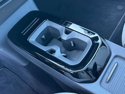 Used 2021 Volkswagen ID.4 Pro S image 29