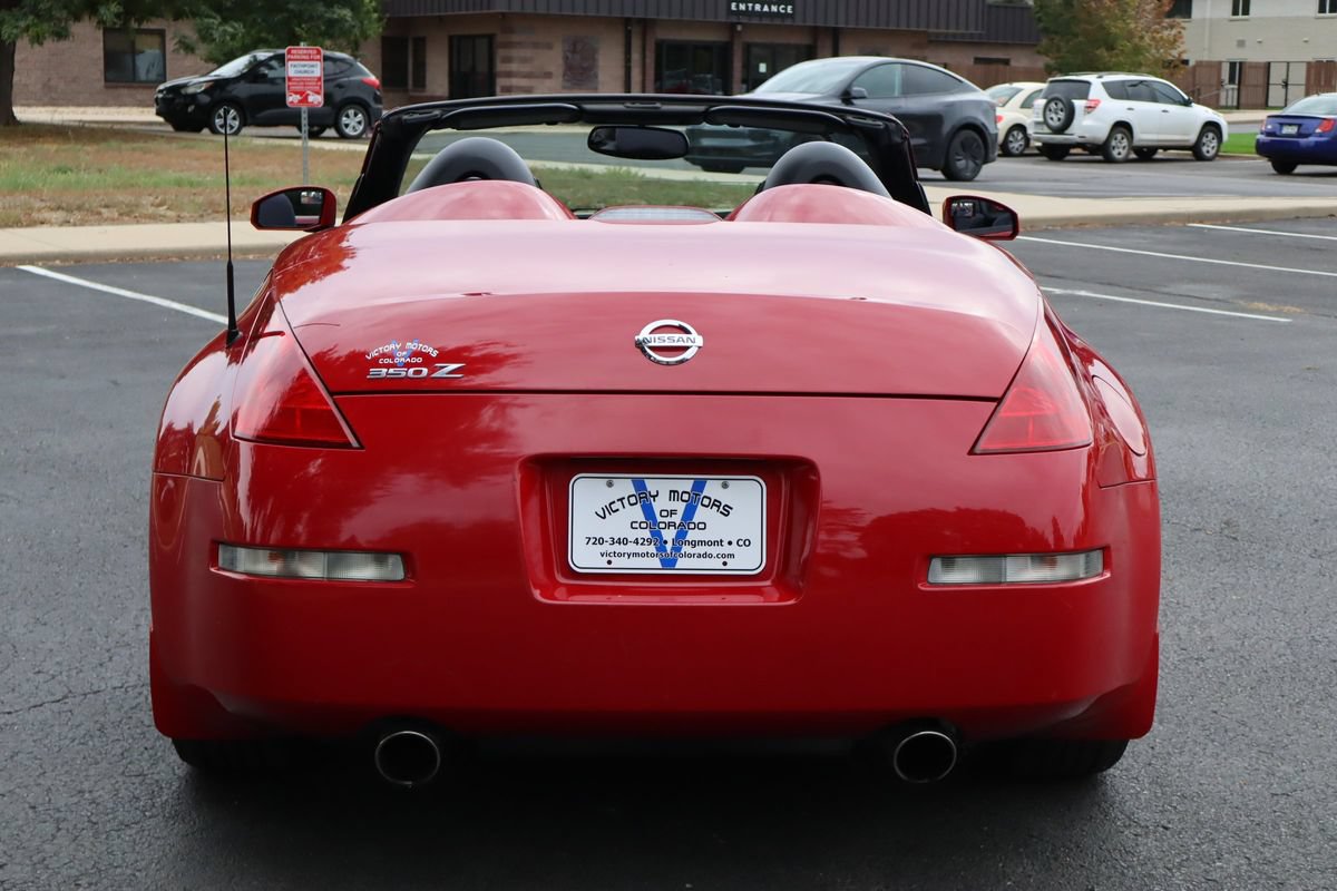 Used 2004 Nissan 350Z Enthusiast RWD image 20