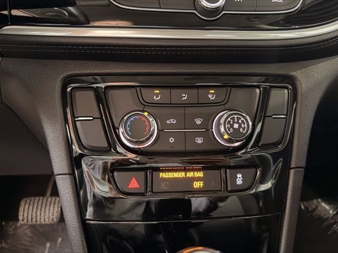 Used 2020 Buick Encore Preferred image 17