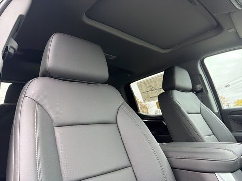 New 2026 GMC Sierra 1500 SLT w/ SLT Premium Package image 11