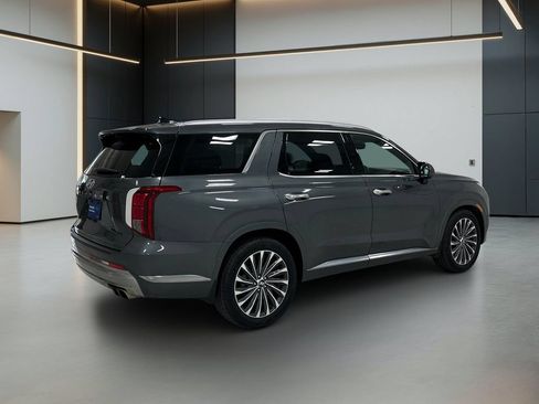 Used 2024 Hyundai Palisade Calligraphy FWD image 7