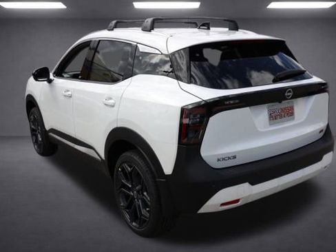 New 2026 Nissan Kicks SR image 6