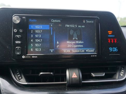 Used 2018 Toyota C-HR XLE FWD image 8