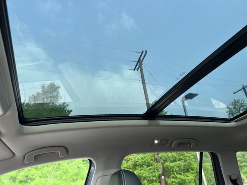 Used 2023 Volkswagen Atlas SE w/ Panoramic Sunroof Package AWD/4WD image 25
