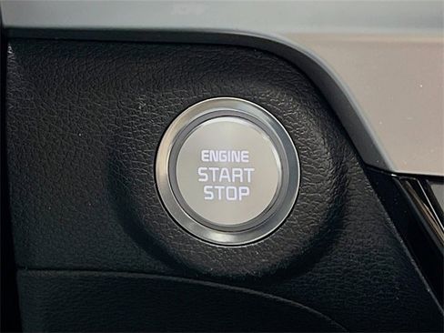 Used 2023 Kia Telluride S image 16