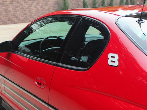 Used 2004 Chevrolet Monte Carlo SS w/ Dale Earnhardt Jr. Package FWD image 6