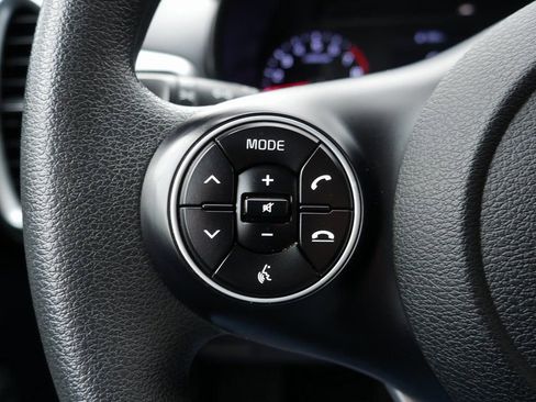 Used 2021 Kia Soul S image 12