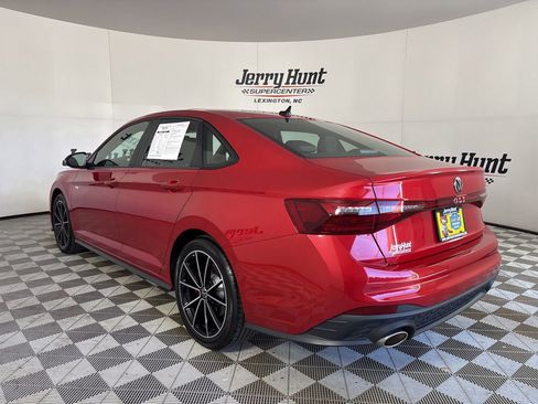 Used 2025 Volkswagen Jetta GLI Autobahn image 7