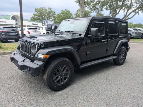 Used 2024 Jeep Wrangler Unlimited Sport AWD/4WD image 7