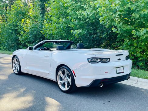 Used 2022 Chevrolet Camaro SS RWD image 1