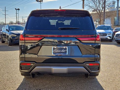 New 2026 Lexus LX 700h Luxury image 11