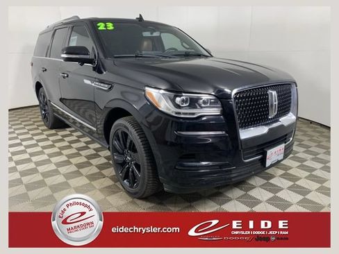 Used 2023 Lincoln Navigator Reserve w/ Equipment Group 201A AWD/4WD image 1