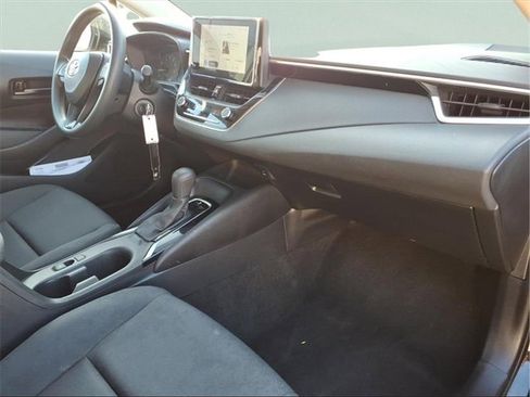 Used 2023 Toyota Corolla LE image 23
