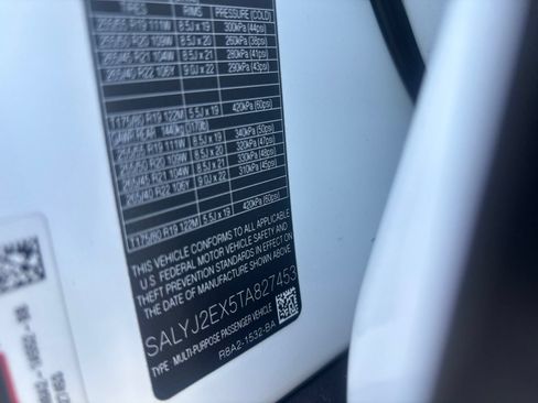 Certified 2026 Land Rover Range Rover Velar S AWD/4WD image 10
