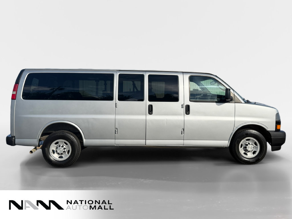 Used 2019 Chevrolet Express 3500 LS RWD image 6