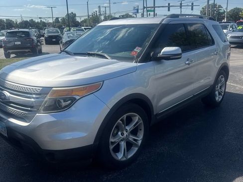 Used 2012 Ford Explorer Limited FWD image 2